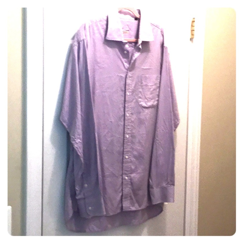 Lovely Lavender Burberry Shirt 👩🏻‍🎤